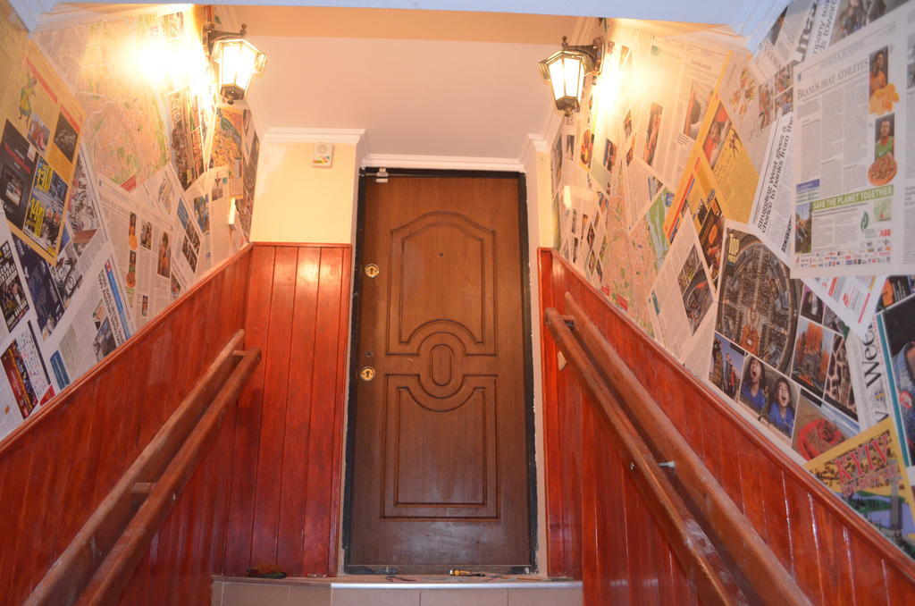 Chemodan Hostel Odessa Exterior photo
